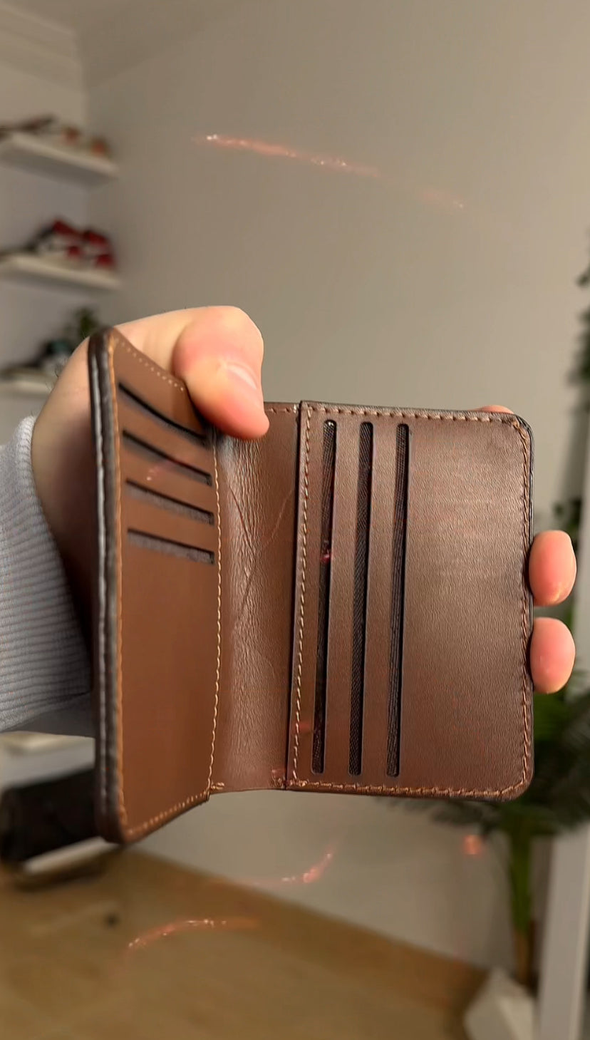 Slim cardholder